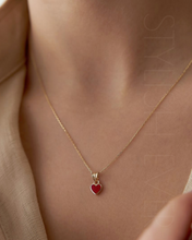 Load image into Gallery viewer, VALENTINO HEART CHAIN
