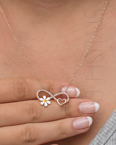 INFINITY DAISY HEART CHAIN