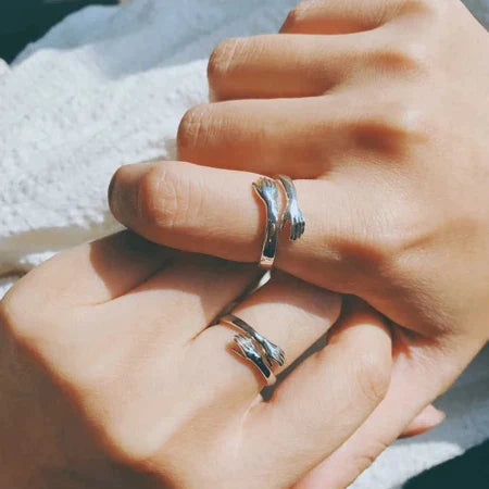 Hugging Silver Couple Rings - Stylishever