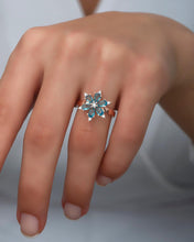 Load image into Gallery viewer, Aqua Flower diamond ring - Stylishever
