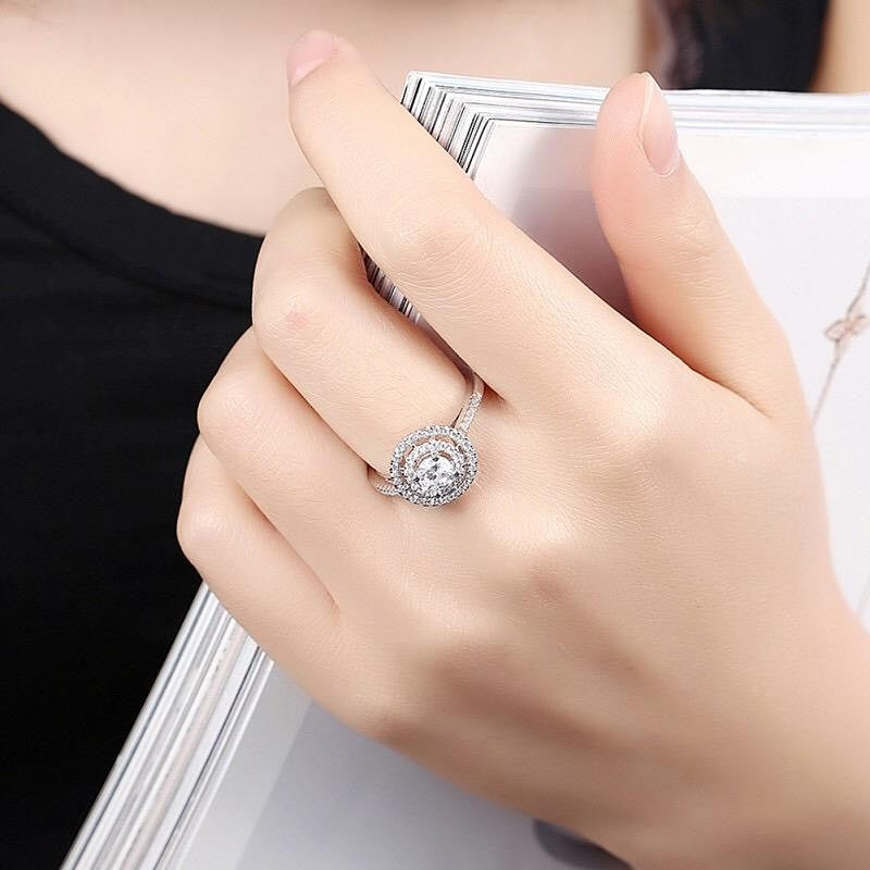 The gorgeous stunning-round diamond silver ring 💍✨❤️ - Stylishever