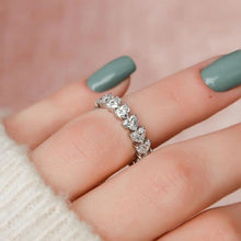 Load image into Gallery viewer, Crystal Heart Silver Ring - Stylishever

