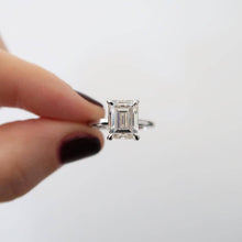 Load image into Gallery viewer, RECTO SPARKLE DIAMOND SILVER RING - Stylishever
