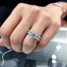 Load image into Gallery viewer, LUXURIOUS SOLITAIRE PREMIUM SILVER RING SET - Stylishever
